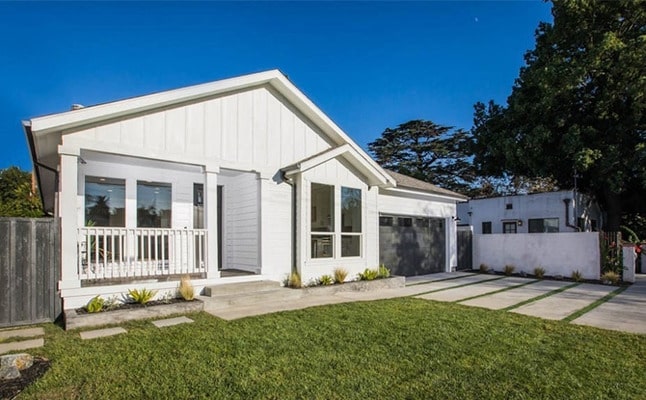 Nila Myers and her husband Ben Hollingsworth's new toluca lake house